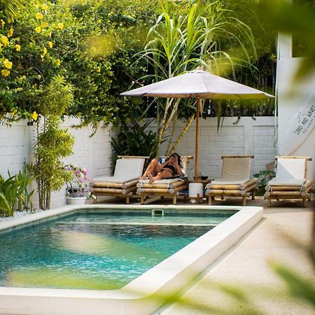 Apartament The White Bay Lombok Kuta  Zewnętrze zdjęcie