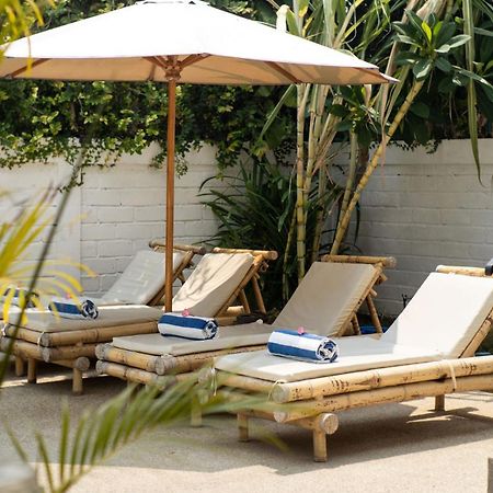 Apartament The White Bay Lombok Kuta  Zewnętrze zdjęcie